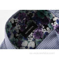 Diseño de estampado floral de cuello camisa casual para hombres